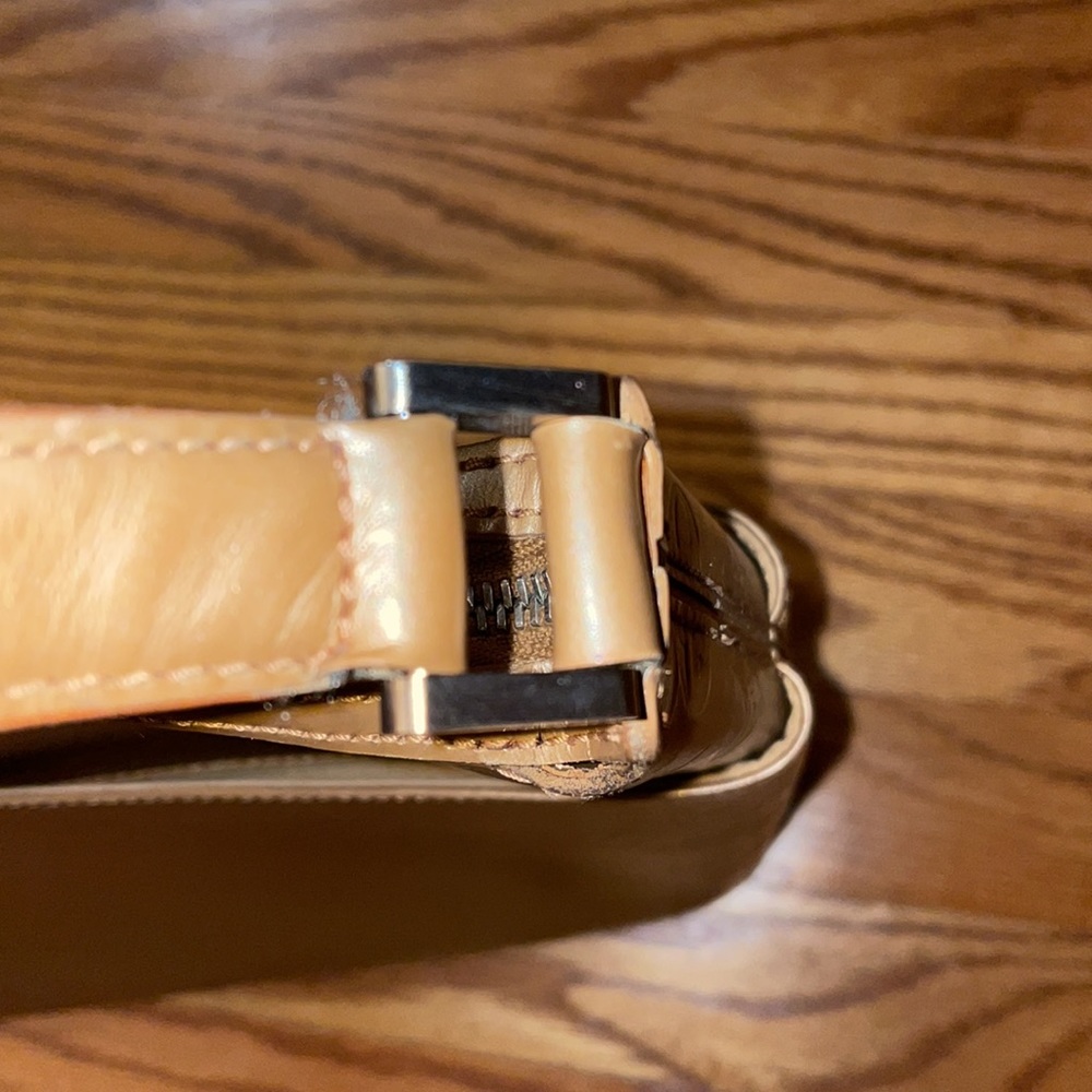 Authentic Lv - image 8